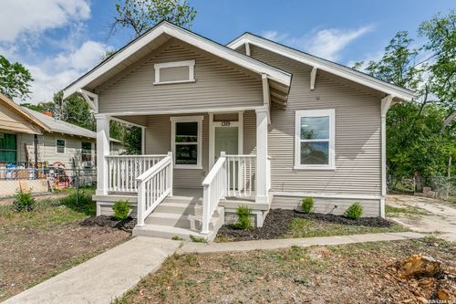 1319 Paso Hondo, San Antonio, TX, 78202-3154 | Card Image