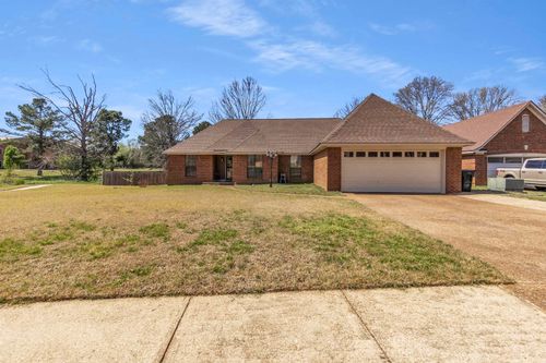 3889 Oak Trace Cv, Bartlett, TN, 38135-1805 | Card Image