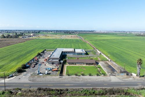 3943 Roselle Ave, Modesto, CA, 95357-1636 | Card Image