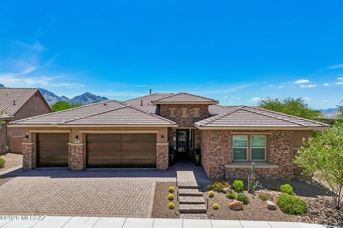 425 W Red Ribbon Ln, Oro Valley, AZ, 85755-4796 | Card Image