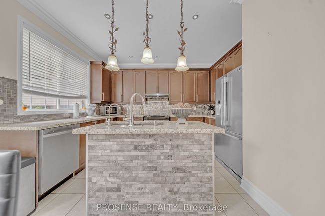 147 Whitwell Dr, House other with 6 bedrooms, 4 bathrooms and 4 parking in Brampton ON | Image 19