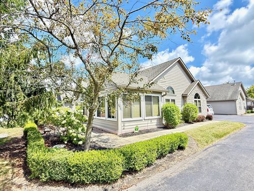 12-5840 Ravine Creek Dr, Grove City, OH, 43123-8597 | Card Image