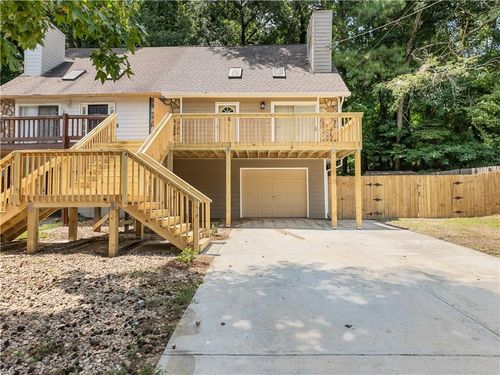 2136 Valley Oaks Dr Se, Smyrna, GA, 30080-1484 | Card Image