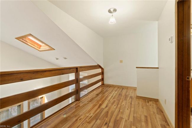 2568 Shore Dr, House attached with 3 bedrooms, 2 bathrooms and null parking in Virginia Beach VA | Image 18