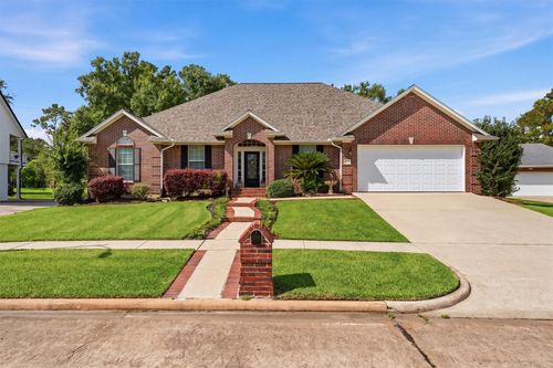 911 Oak Leaf St, La Porte, TX, 77571-6927 | Card Image