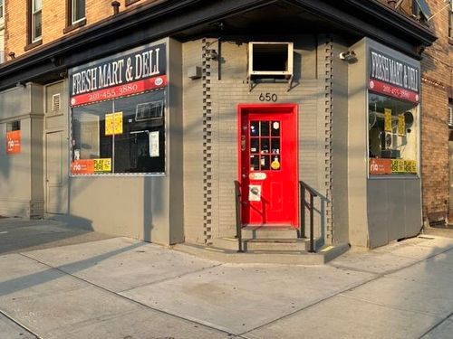 650 Kennedy Blvd, Bayonne, NJ, 07002-2996 | Card Image