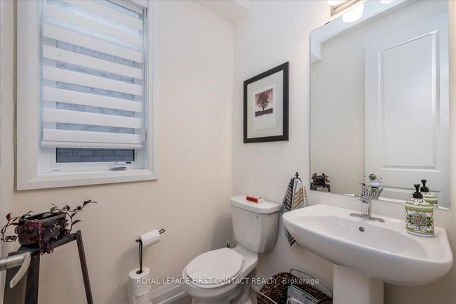 11 Calypso Ave, House other with 4 bedrooms, 4 bathrooms and 4 parking in Minesing ON | Image 4