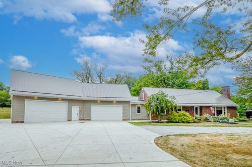 6210 Columbus Rd Ne, Louisville, OH, 44641-9226 | Card Image