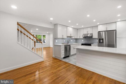 285 Gundry Dr, FALLS CHURCH, VA, 22046-4117 | Card Image