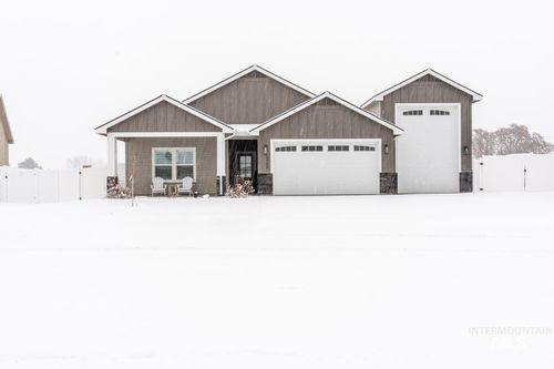 2404 Day Dr, Fruitland, ID, 83619 | Card Image