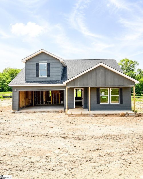 18034 Highway 101 S, Gray Court, SC, 29645-7424 | Card Image