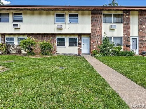 7546 Hazelcrest Dr, Hazelwood, MO, 63042-2204 | Card Image