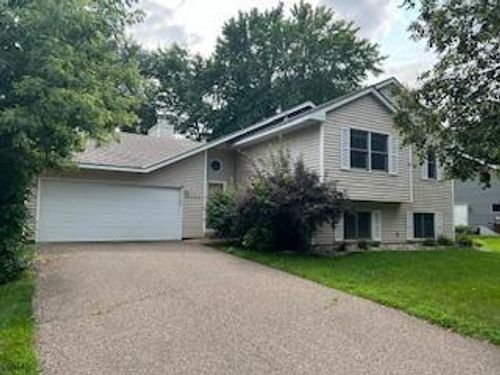 19460 Vine Ridge Rd, Shorewood, MN, 55331-9172 | Card Image