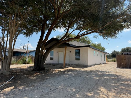 3274 Interstate 35 N, Natalia, TX, 78059-2602 | Card Image