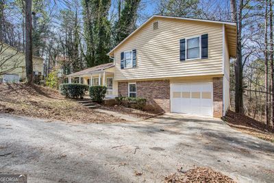 3831 Shane Court, House other with 3 bedrooms, 2 bathrooms and 1 parking in Ellenwood GA | Image 3