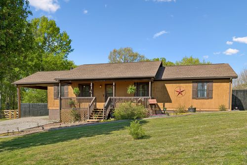 2318 Huckaby Rd, Columbia, TN, 38401-7400 | Card Image