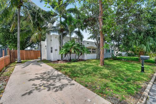 1005 Selkirk Street, West Palm Beach, FL, 33405 | Card Image