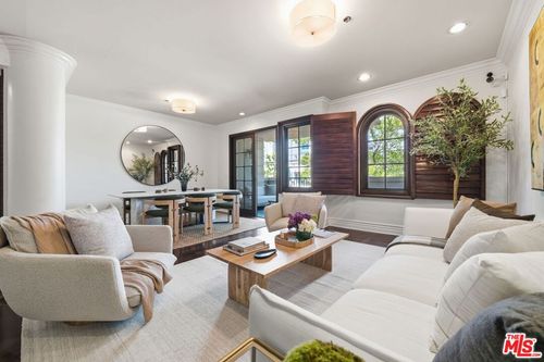 202-850 N Croft Avenue, Los Angeles, CA, 90069 | Card Image