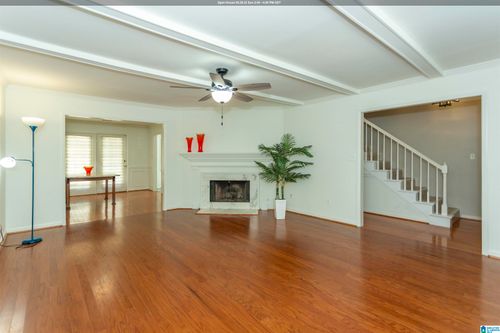 19 Chase Plantation Pkwy, HOOVER, AL, 35244-1523 | Card Image