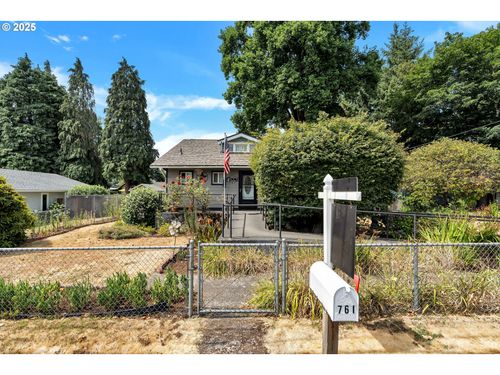761 Se Polk St, Camas, WA, 98607-2238 | Card Image