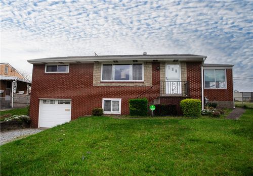 214 Skyport Rd, West Mifflin, PA, 15122-2552 | Card Image