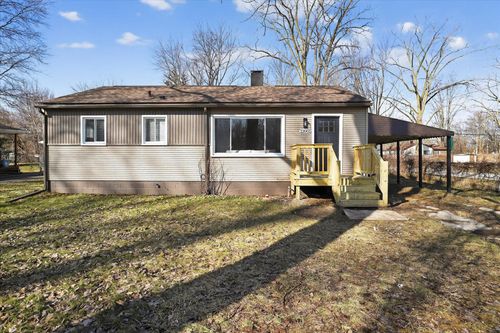22002 Fenster St, Belleville, MI, 48111-8957 | Card Image