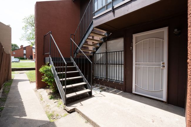 View of property entrance | Image 28
