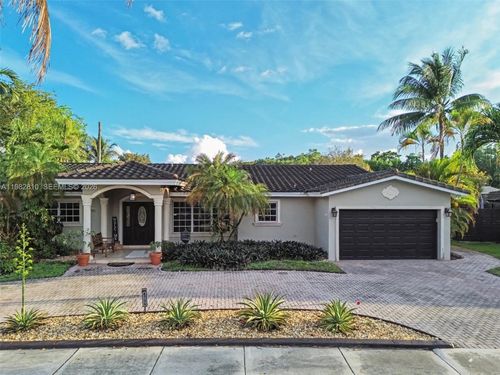 6726 Orchid Dr, Miami Lakes, FL, 33014-2645 | Card Image