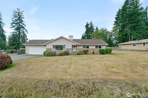 523 Carl Way, Aberdeen, WA, 98520-7902 | Card Image