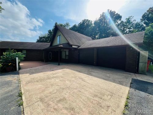 138 W Schumacher Ave, Puxico, MO, 63960-9100 | Card Image