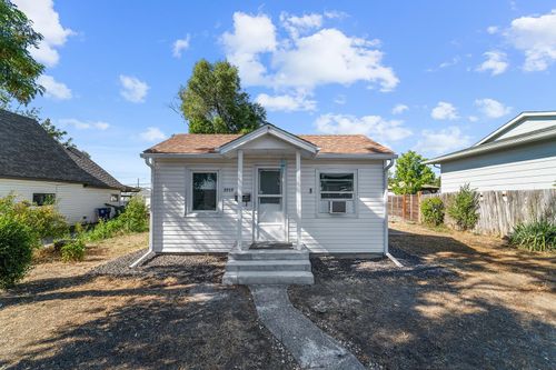 2217 E Sanson Ave, Spokane, WA, 99207-4075 | Card Image