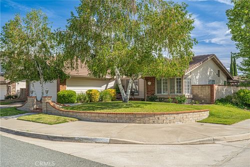25504 Via Gracioso, Valencia, CA, 91355 | Card Image