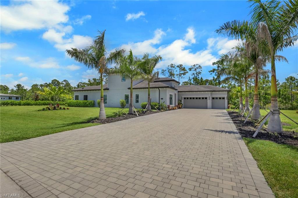 Residential in ESTERO 2