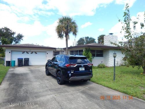 300 Yumas Dr, Titusville, FL, 32796-2947 | Card Image