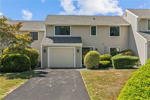 6 Fox Run, Portsmouth, RI, 02871-4044 | Card Image
