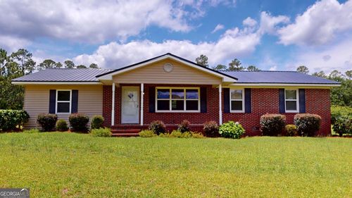 111 Patti Ln, Swainsboro, GA, 30401-3779 | Card Image