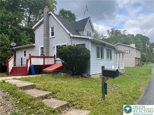 162 W Mountain Rd, WIND GAP, PA, 18091-9730 | Card Image