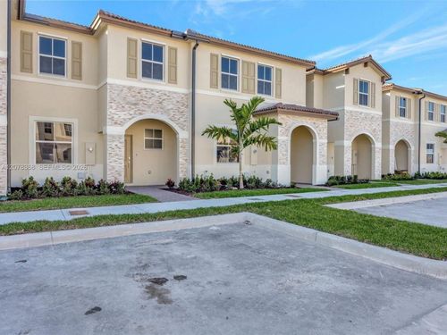 2574-2574 Se 29th St, Homestead, FL, 33035-2658 | Card Image
