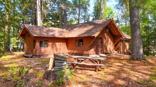 915 Madawaska River Dr, Combermere, ON, K0J1L0 | Card Image