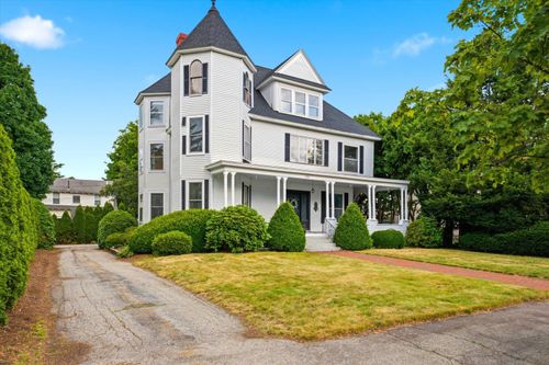 2108 Elm St, Manchester, NH, 03104-2315 | Card Image