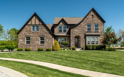 11134 Glen Avon Way, Zionsville, IN, 46077-1287 | Card Image
