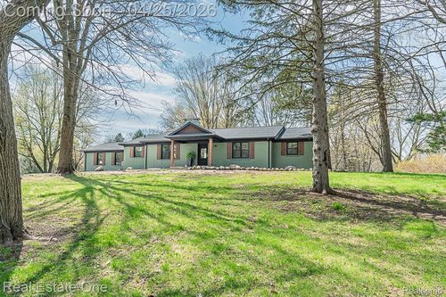 3210 Lake George Rd, Oakland, MI, 48363-2904 | Card Image