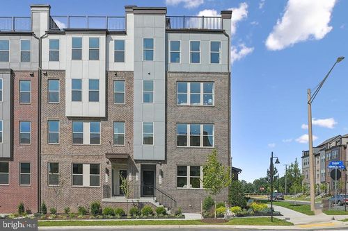 9012 Katherine Johnson Ave, Manassas, VA, 20109-4051 | Card Image