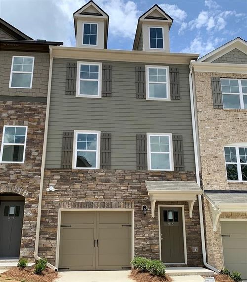 915 Society Cir Sw, Atlanta, GA, 30331-8648 | Card Image