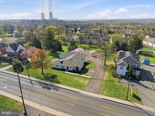 1976 E High St, Pottstown, PA, 19464-3277 | Card Image