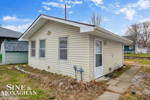 800 Ruskin Dr, Algonac, MI, 48001-1819 | Card Image