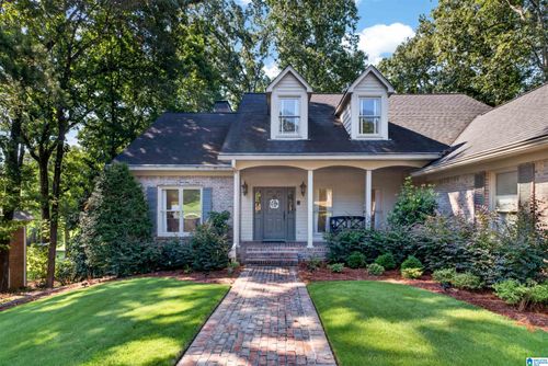 2916 Berkeley Dr, HOOVER, AL, 35242-4102 | Card Image