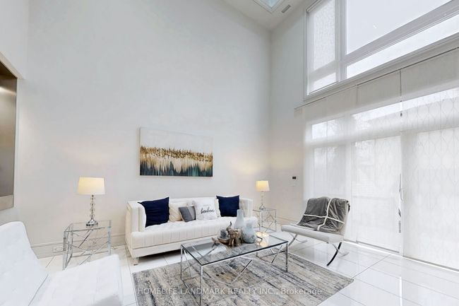 301 Jedburgh Rd, House other with 5 bedrooms, 4 bathrooms and 2 parking in Toronto ON | Image 4