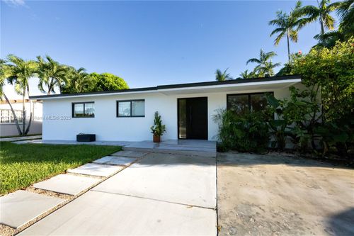 10250 32nd St, Miami, FL, 33165-2812 | Card Image