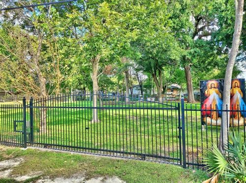 4108 Falls St, Houston, TX, 77026-3742 | Card Image